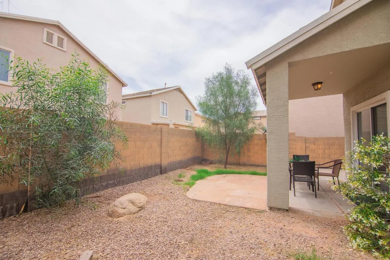 Stylish Home Phoenix - Low Rates Now! Holiday home