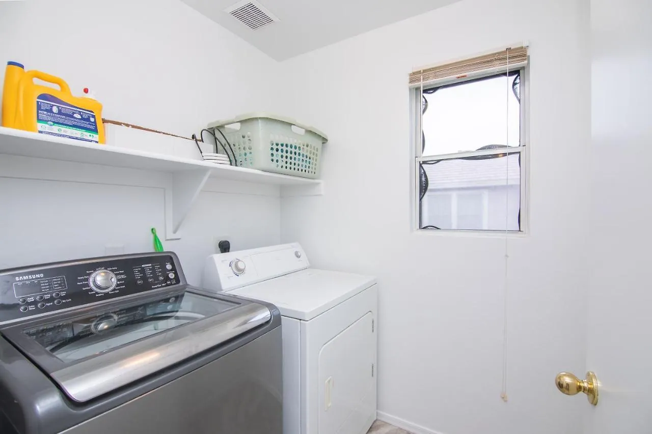 Stylish Home Phoenix - Low Rates Now!