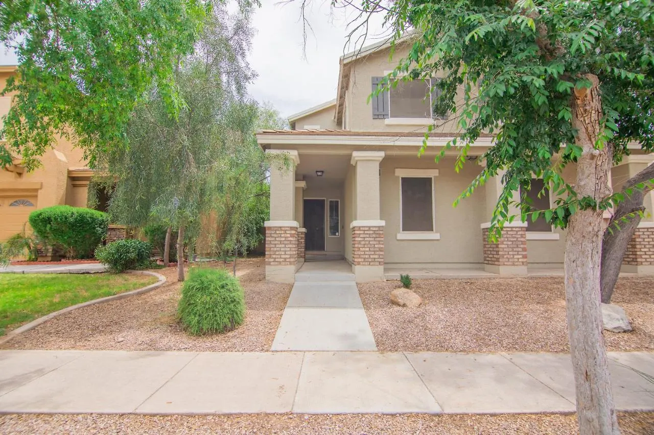Holiday home Stylish Home Phoenix - Low Rates Now!